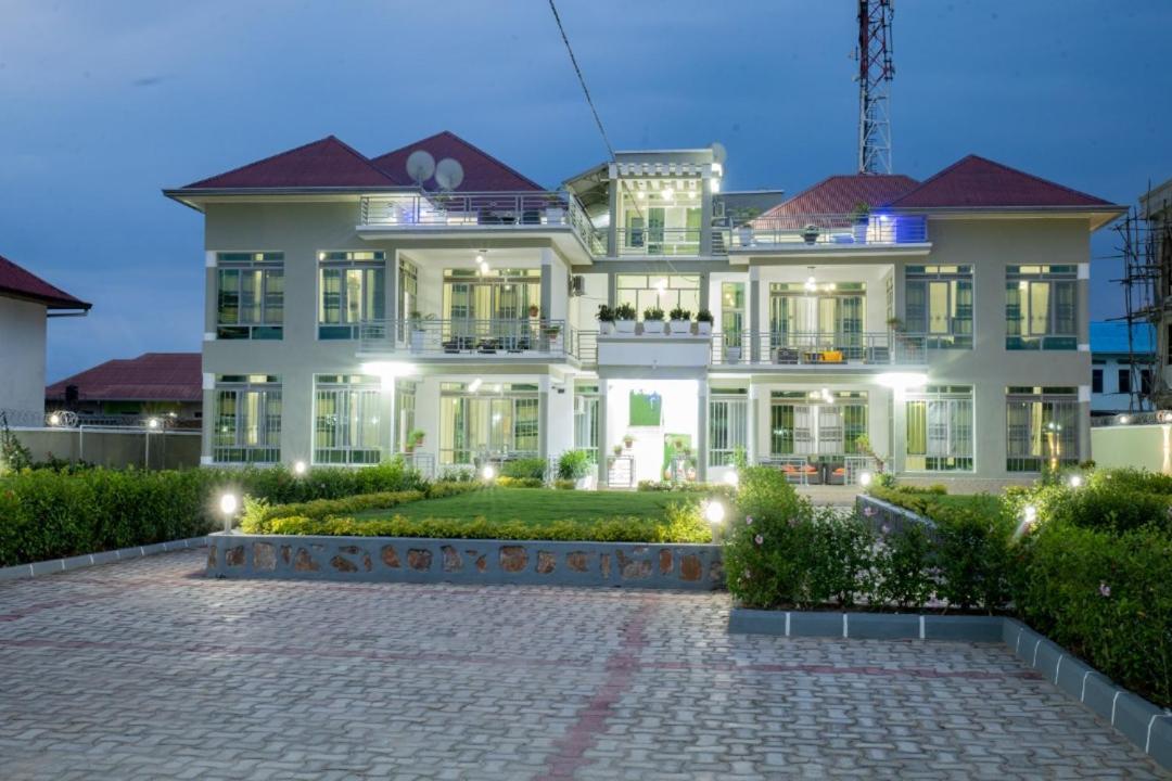 The City Block Apartment Бужумбура Экстерьер фото