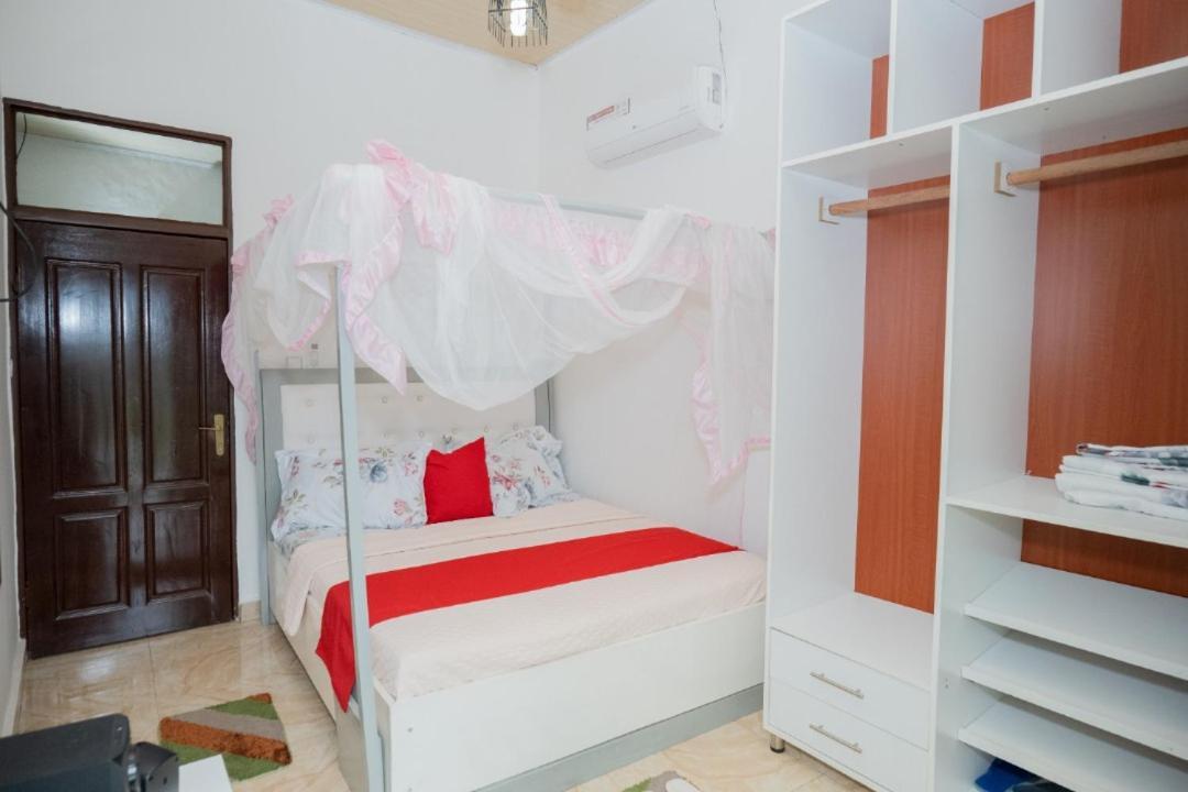 The City Block Apartment Бужумбура Экстерьер фото